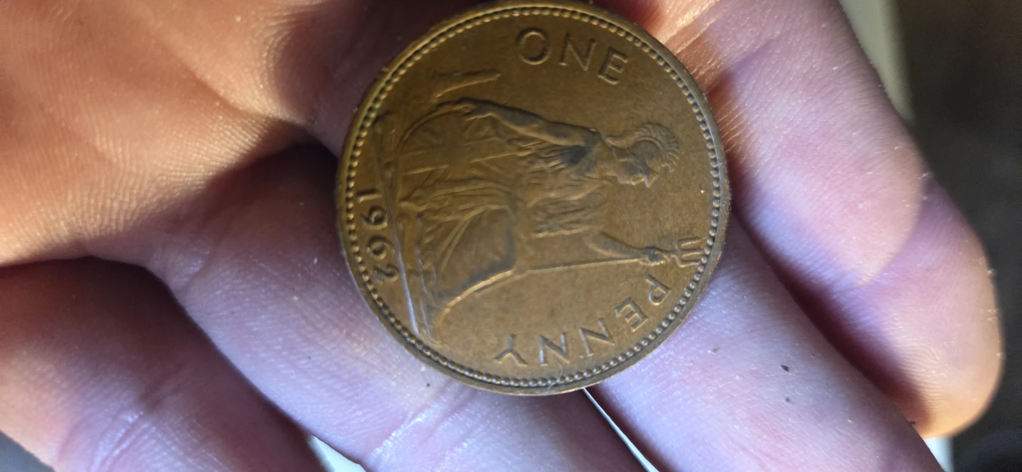 Vintage British Penny and Half Penny Coins - photo 4