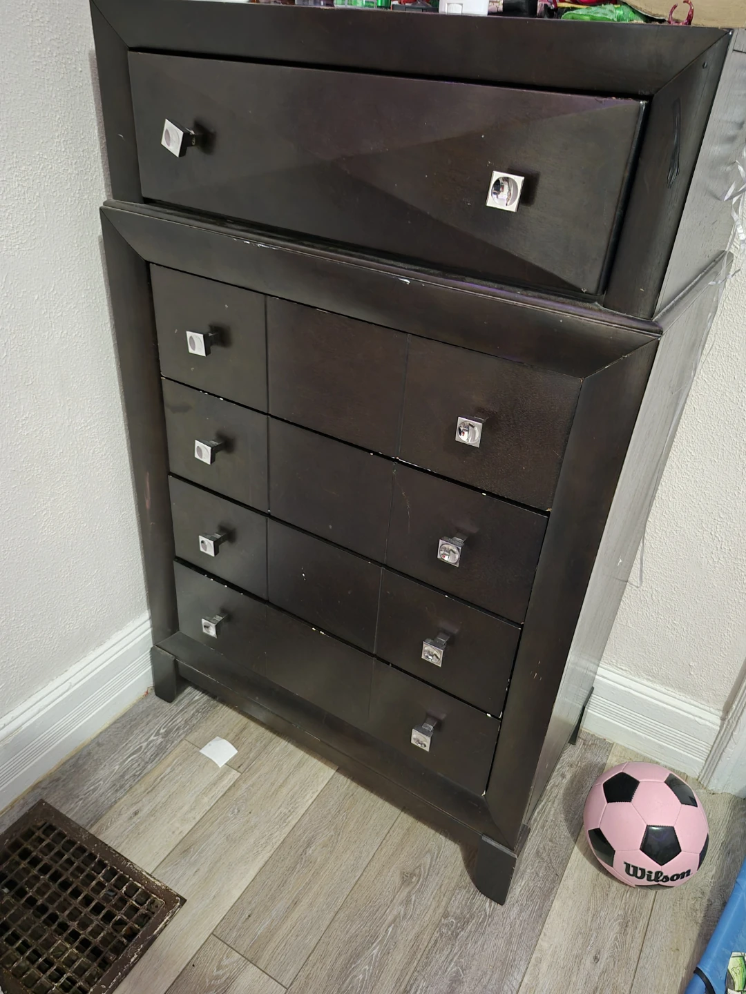 Dresser