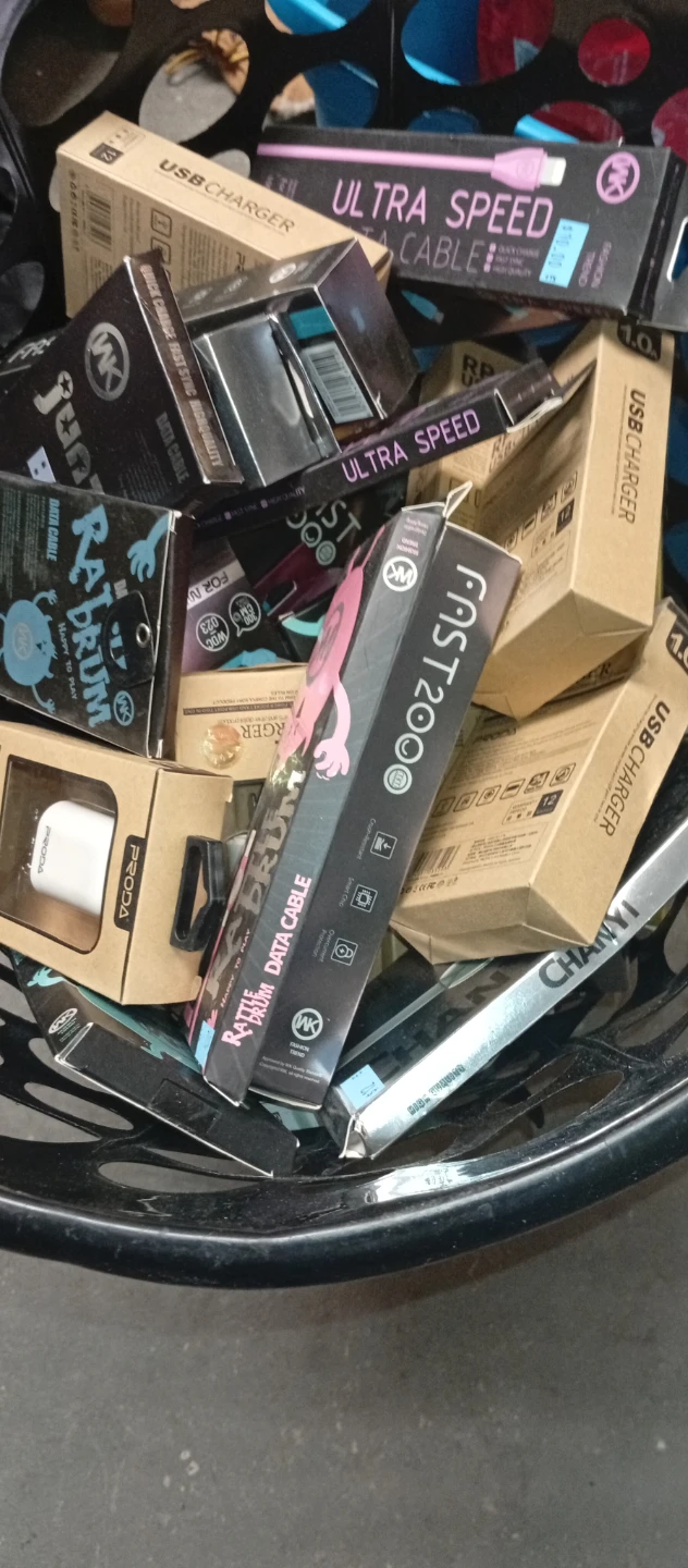 Lot of USB Chargers and Ultra Speed Cables - photo 2