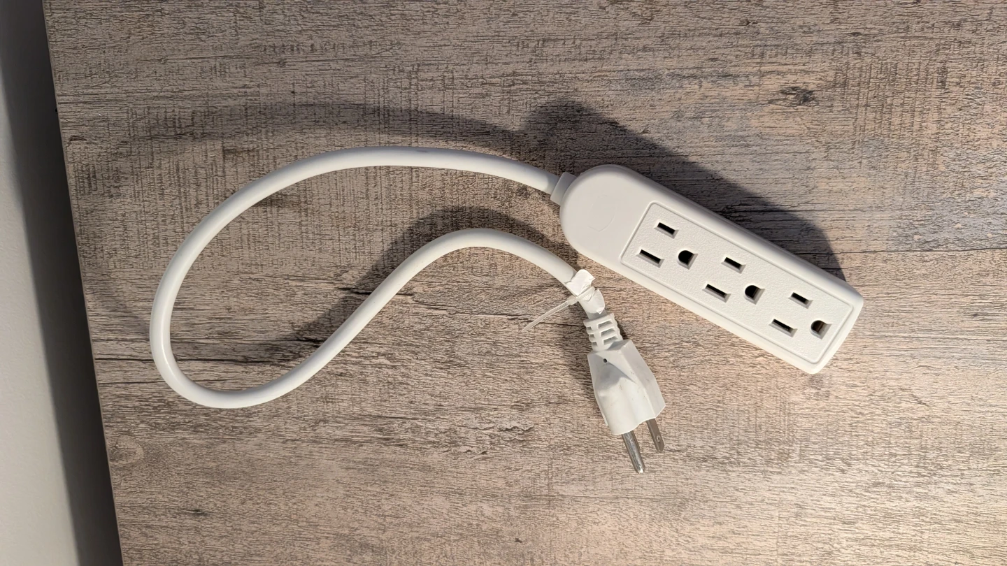 White 6-Outlet Power Strip