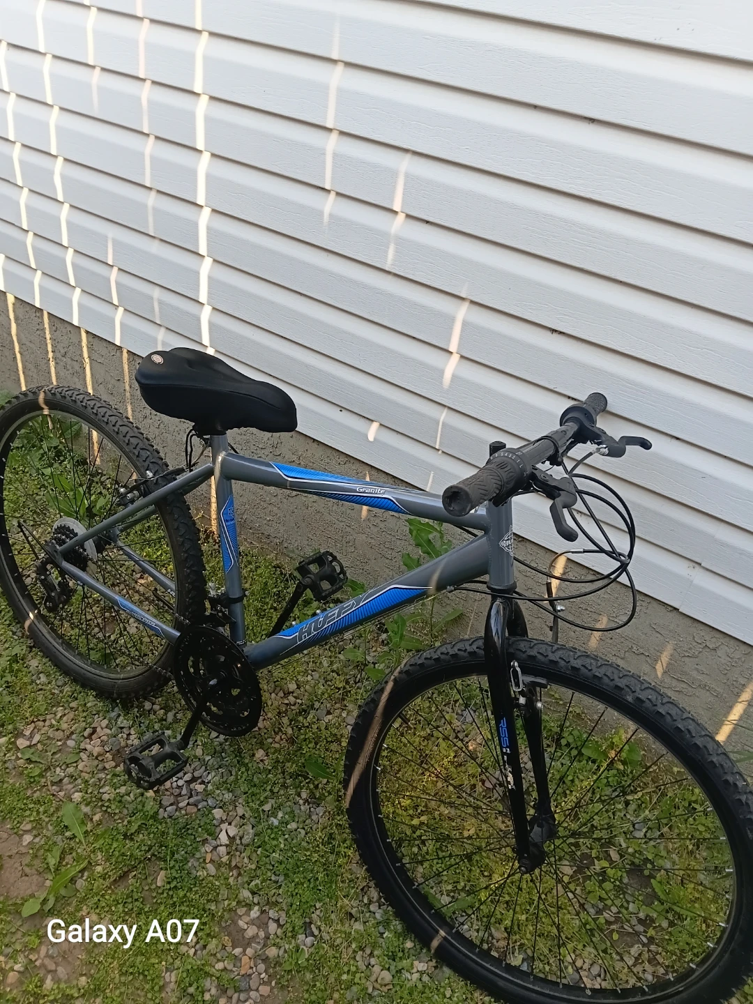 Huffy Granite Mountain Bike - photo 3
