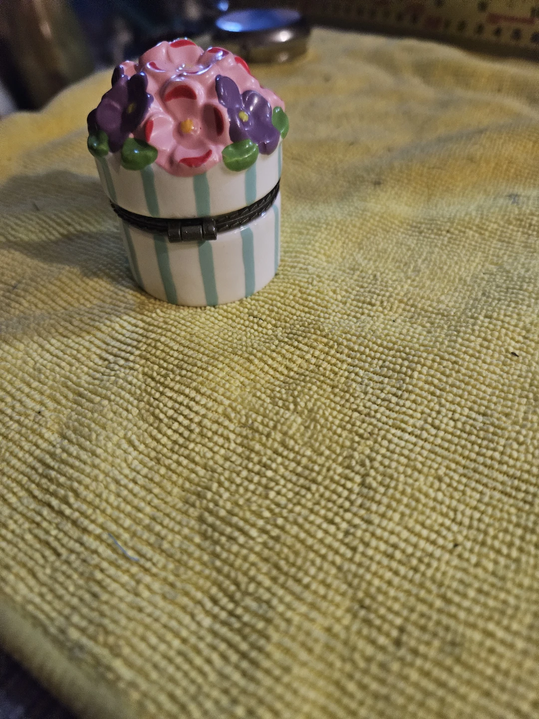 Small Hinged Trinket Box - photo 3
