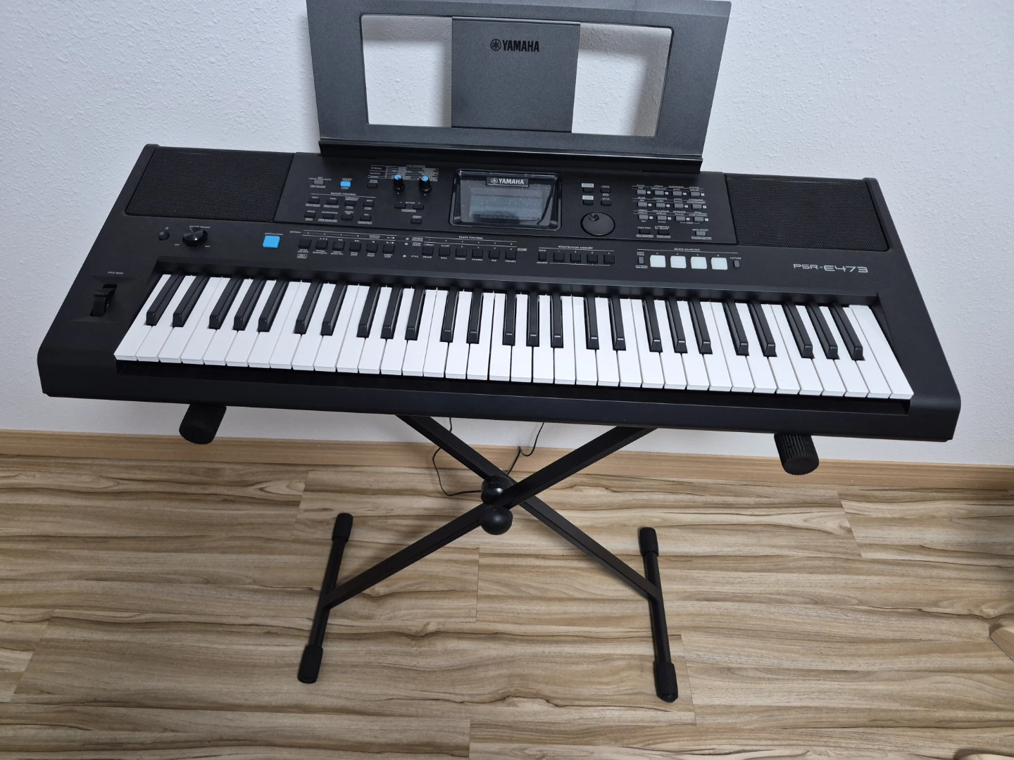 Yamaha PSR-E473 Keyboard