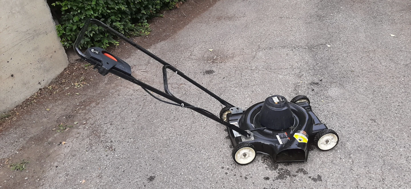 Black & Decker 18" Electric Mower