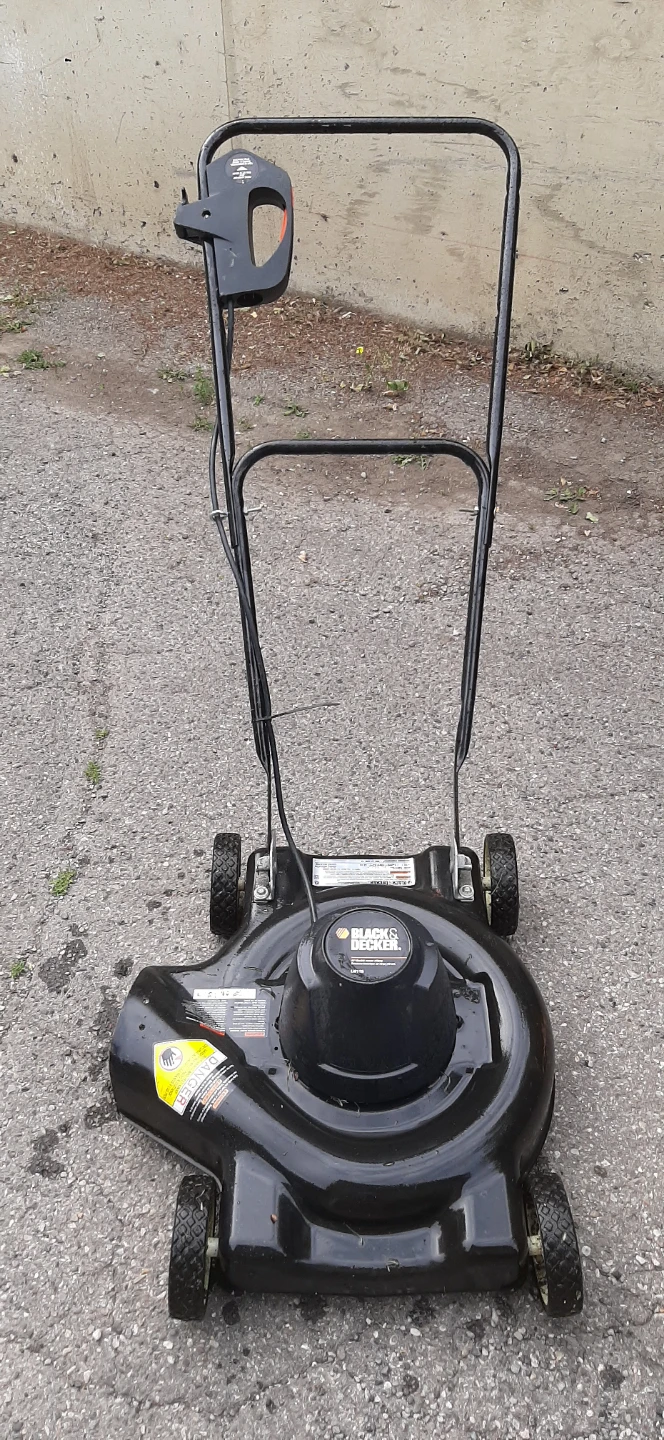 Black & Decker 18" Electric Mower - photo 2