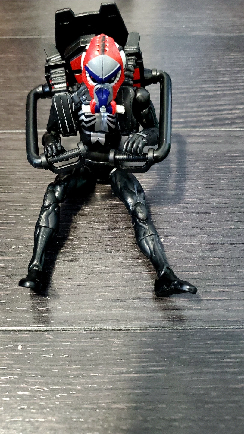 Marvel Spider-Man Origins Symbiote Suit Action Figure - photo 5
