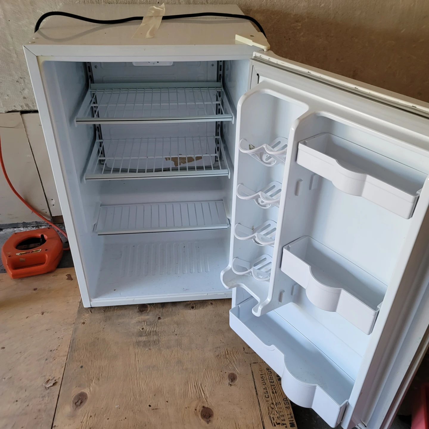 Mini Fridge - photo 2