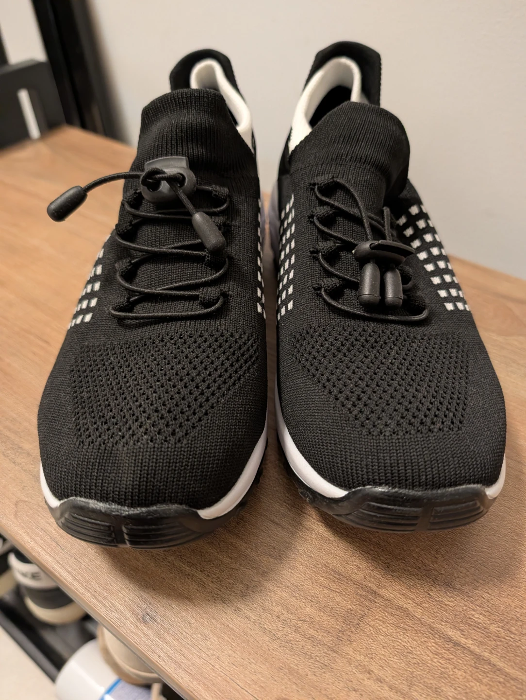 Black Athletic Shoes nurse shoes