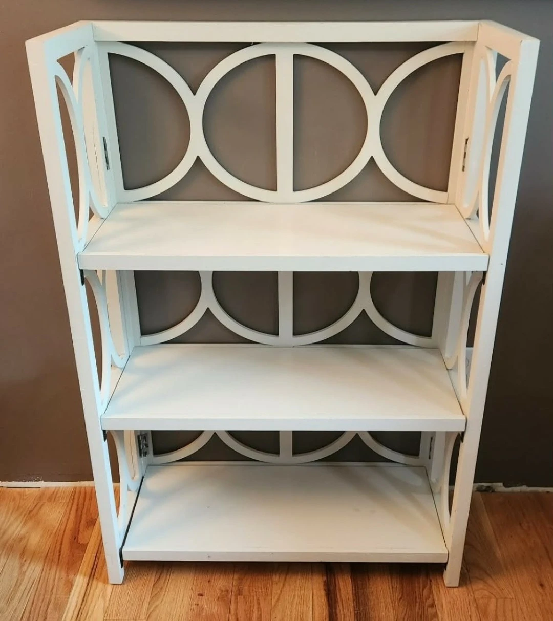 White Decorative 3-Tier Display Shelf