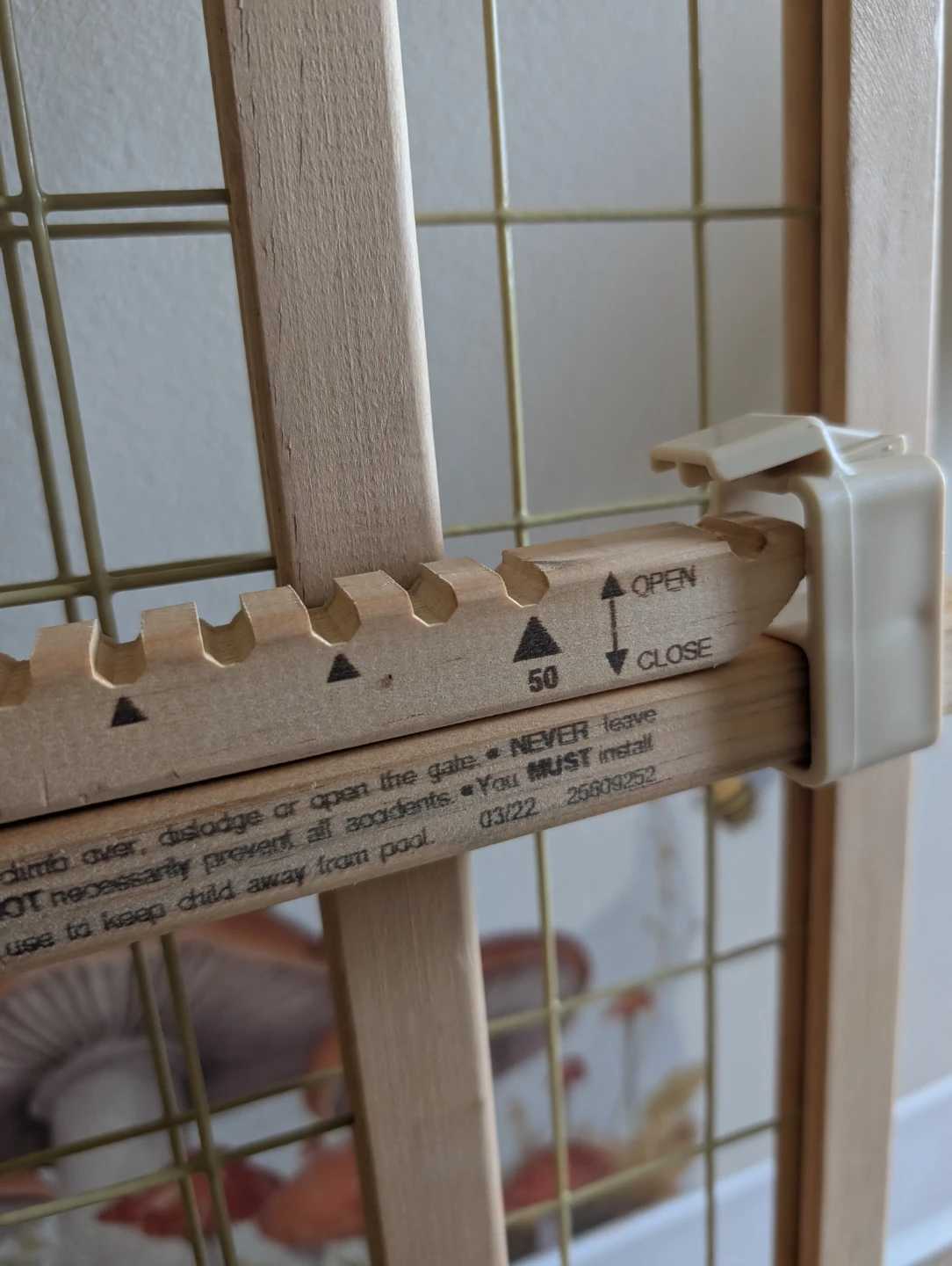 Evenflo Wooden Safety Gate - photo 3
