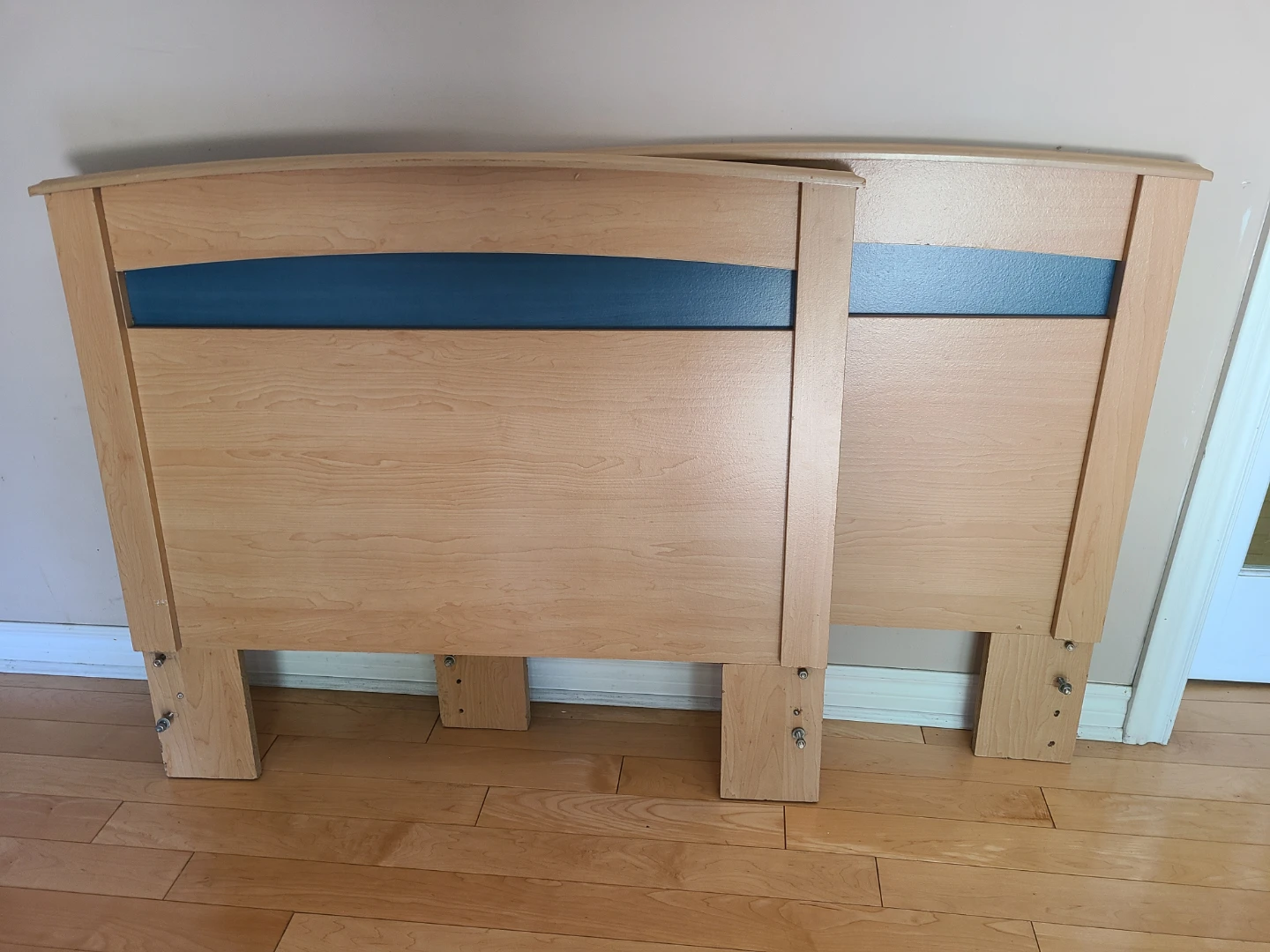 Only 1 left free wooden headboards set of 2 (single/twin) #3