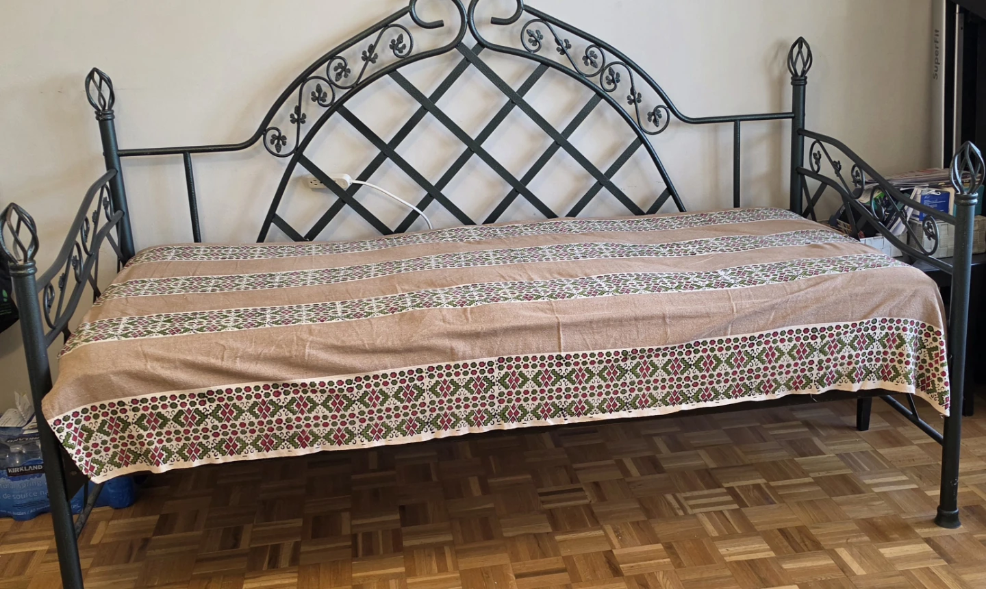FRAME only Black Metal Daybed with Decorative Bedding