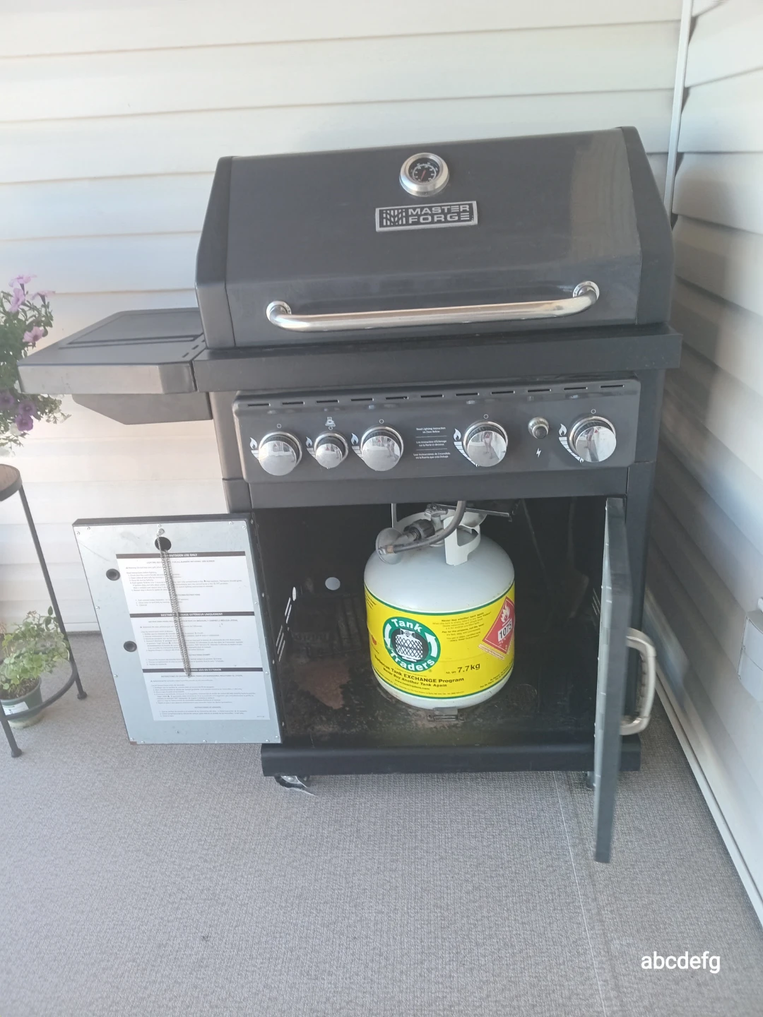 Master Forge Propane Grill with Tank