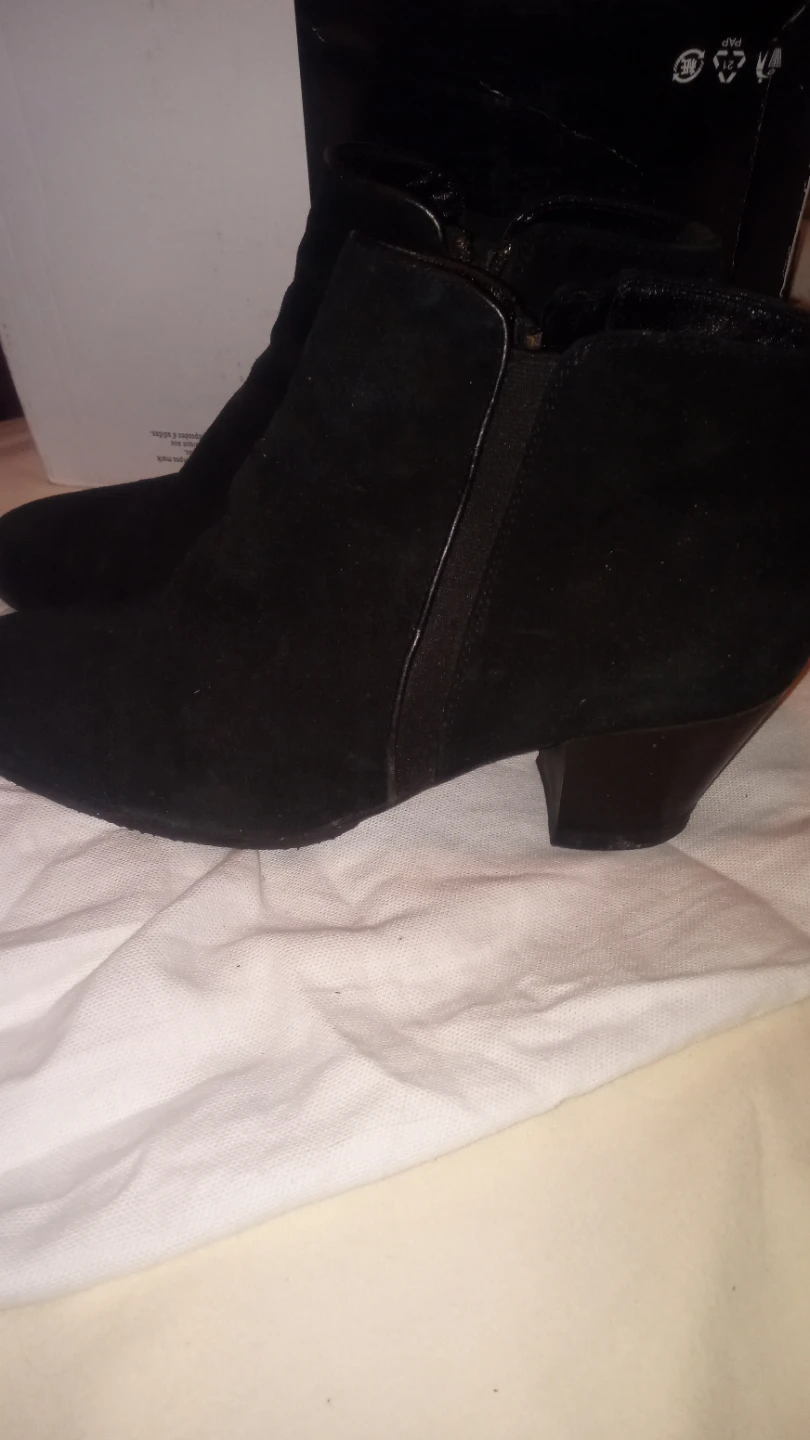 Size 8 Black Suede Ankle Boots - photo 2