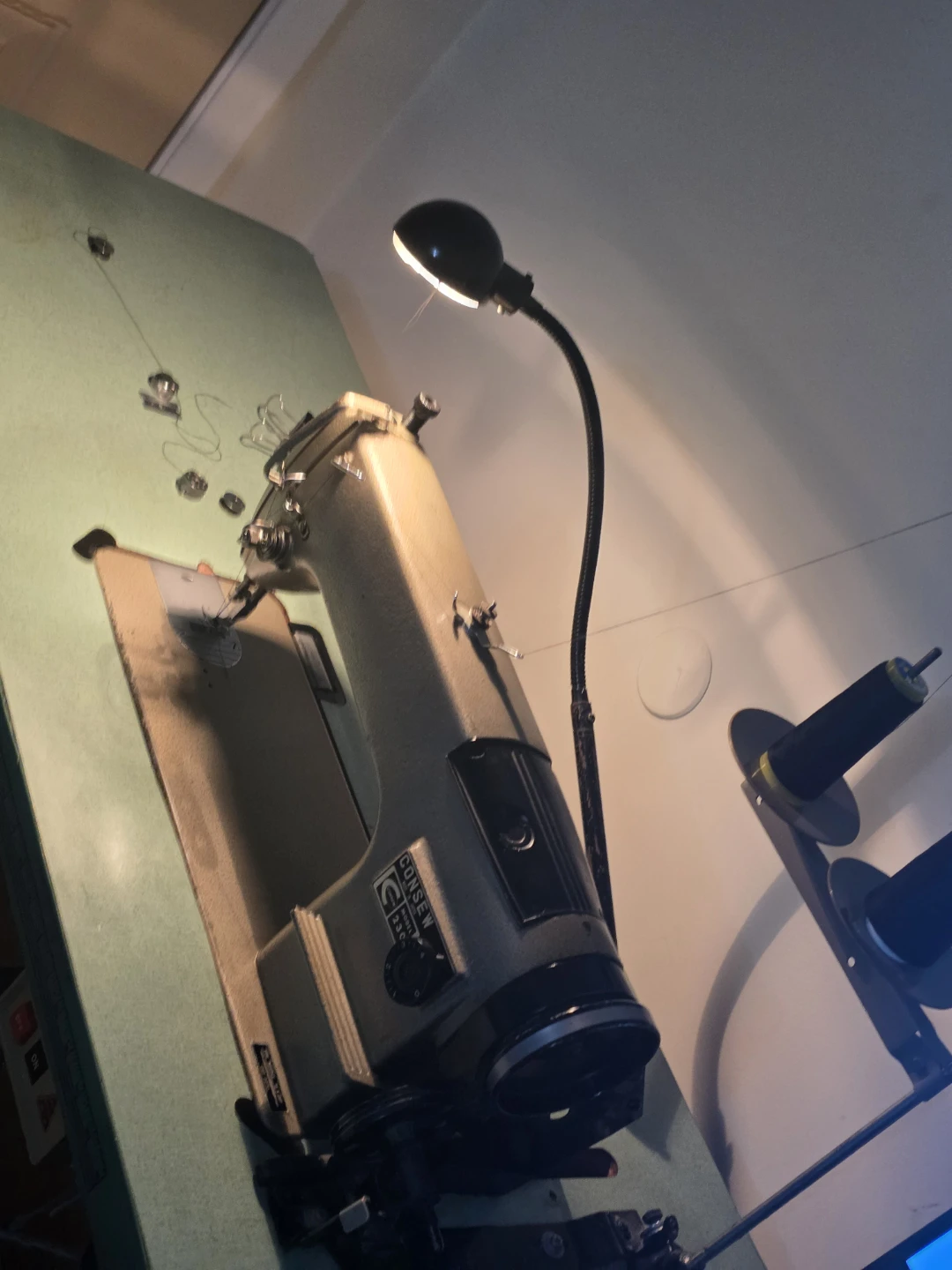 CONSEW Model 230 Industrial Sewing Machine - photo 5
