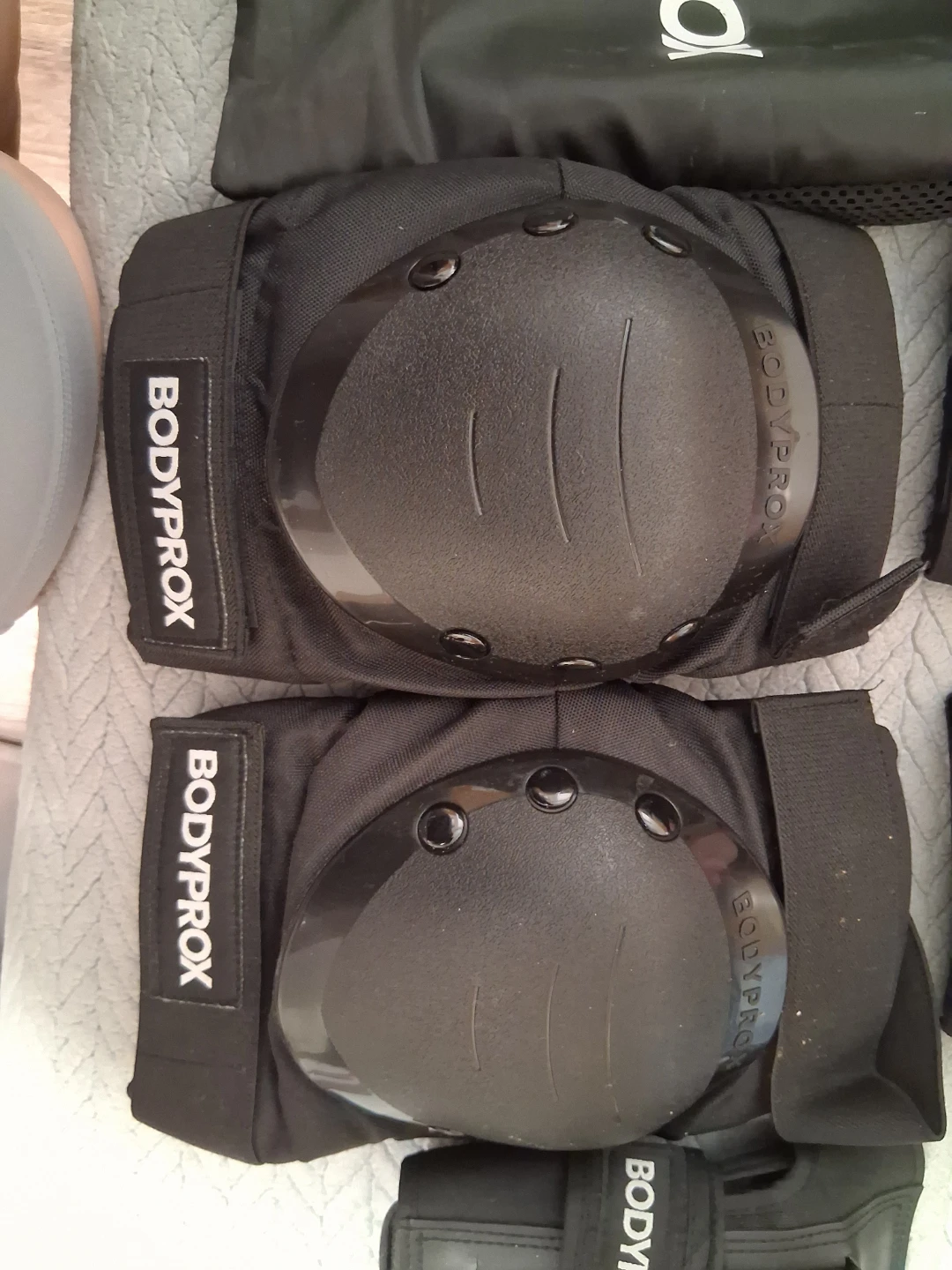 BODYPROX Protective Gear Set with Bag - photo 4
