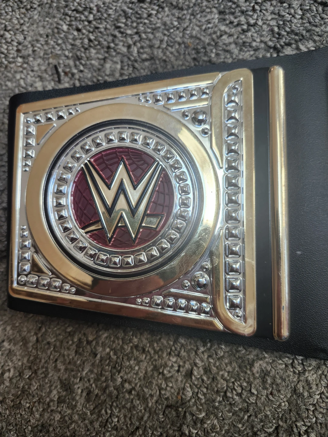 WWE Undisputed Champion Replica Belt - photo 2