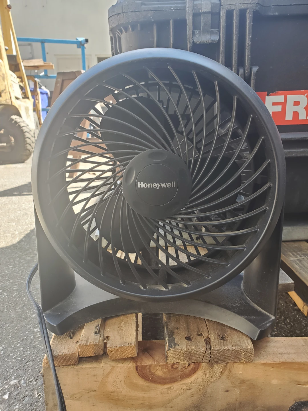 TurboForce Air Circulator/Desk Fan - photo 2