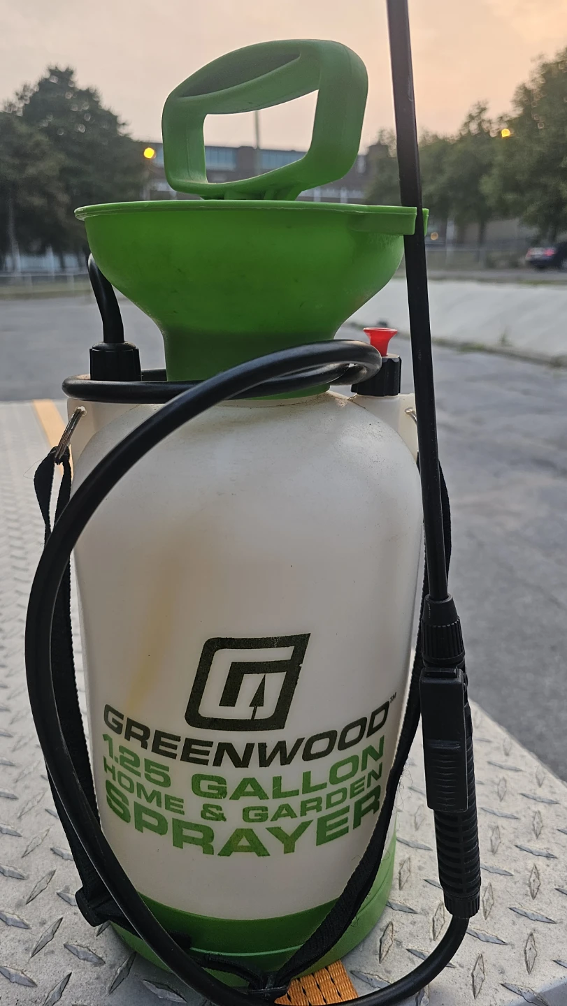 Greenwood 1.25 Gallon Home & Garden Sprayer