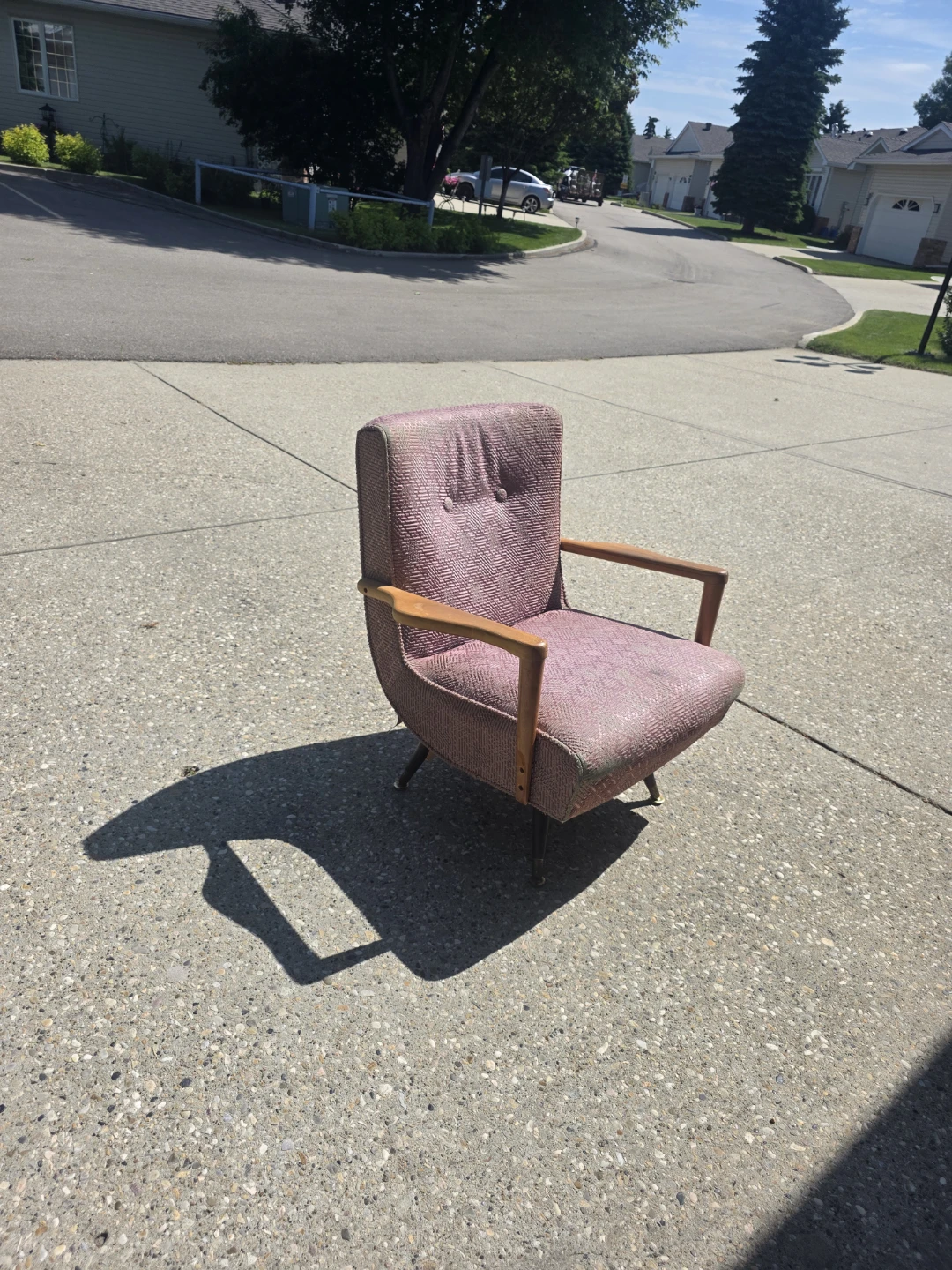 Vintage Accent Chair - photo 2