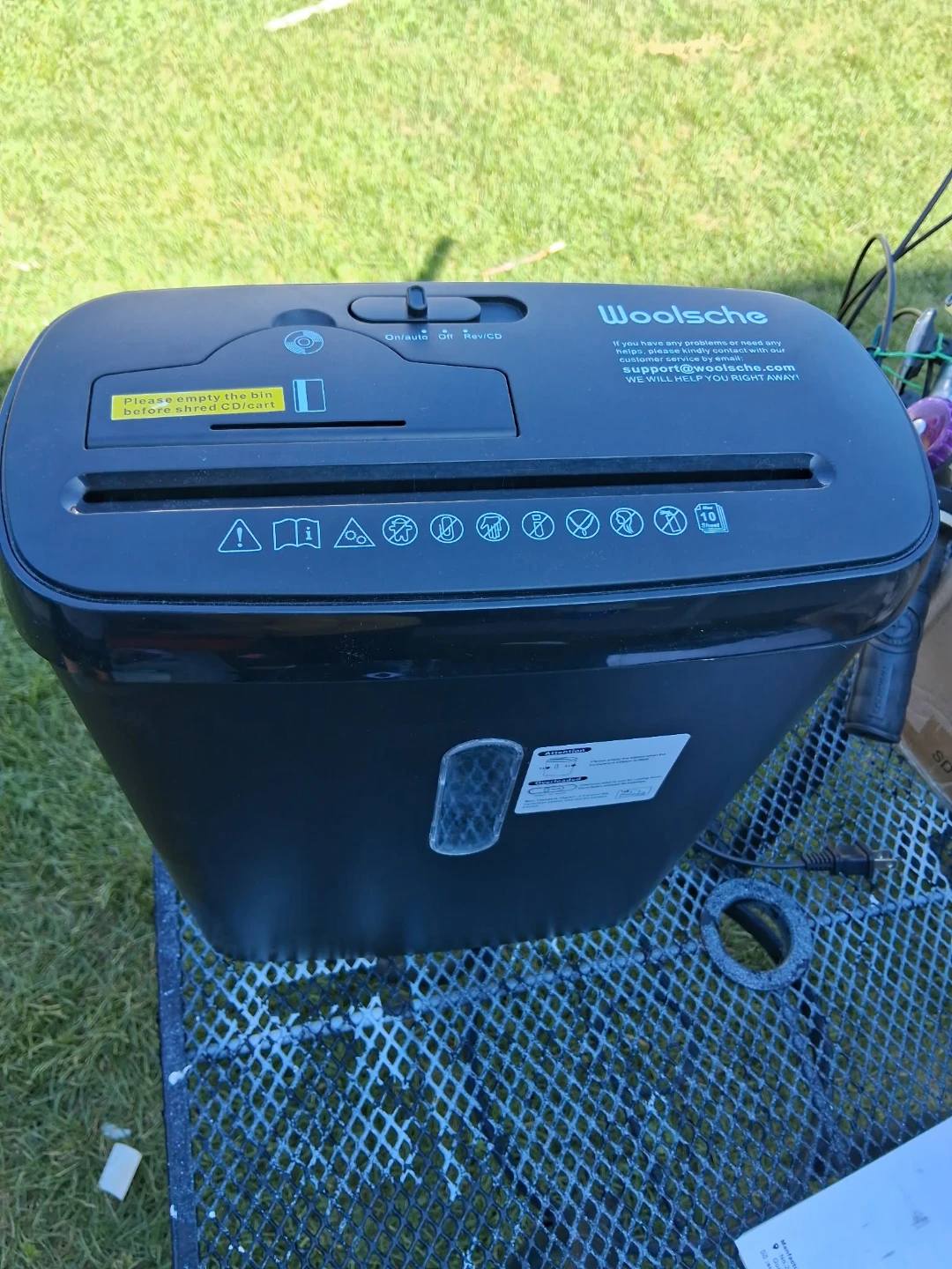 Woolsche Strip-Cut Paper Shredder SD108P - photo 2