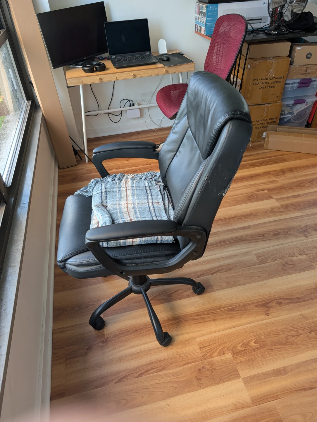 Black Faux Leather Office Chair - photo 4