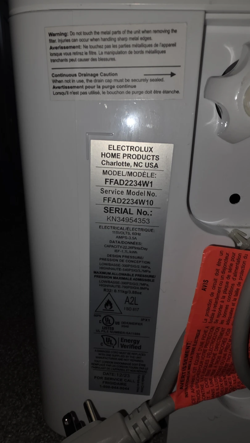 Frigidaire FFAD2234W1 Dehumidifier - photo 3