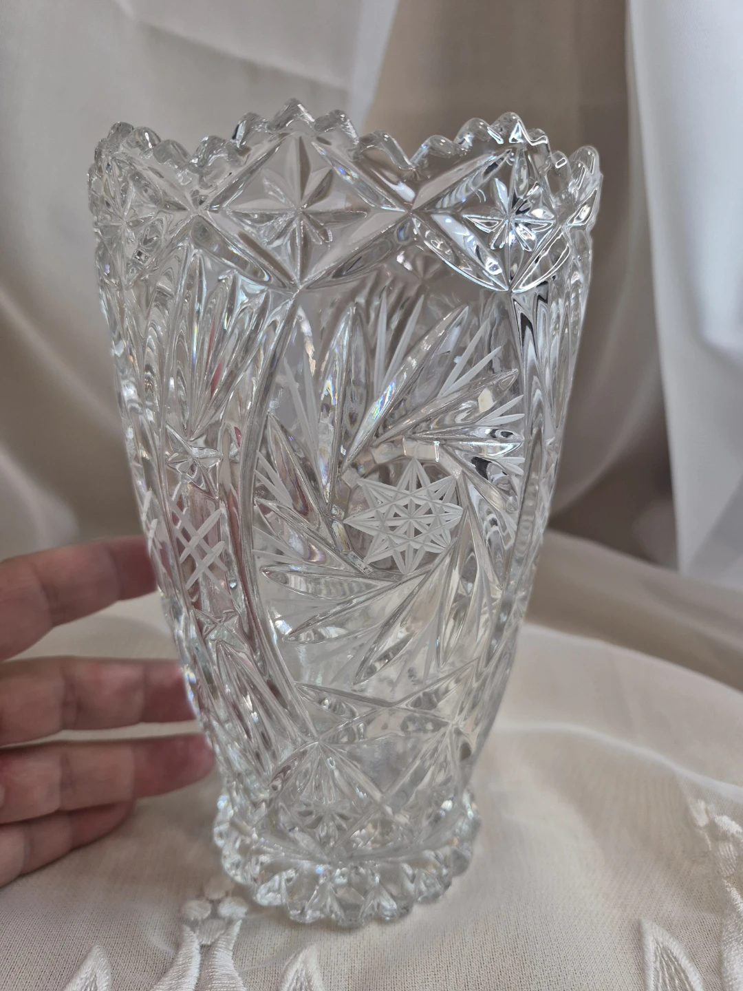 Beautiful Vintage 7" x 4" Lead Crystal Vase