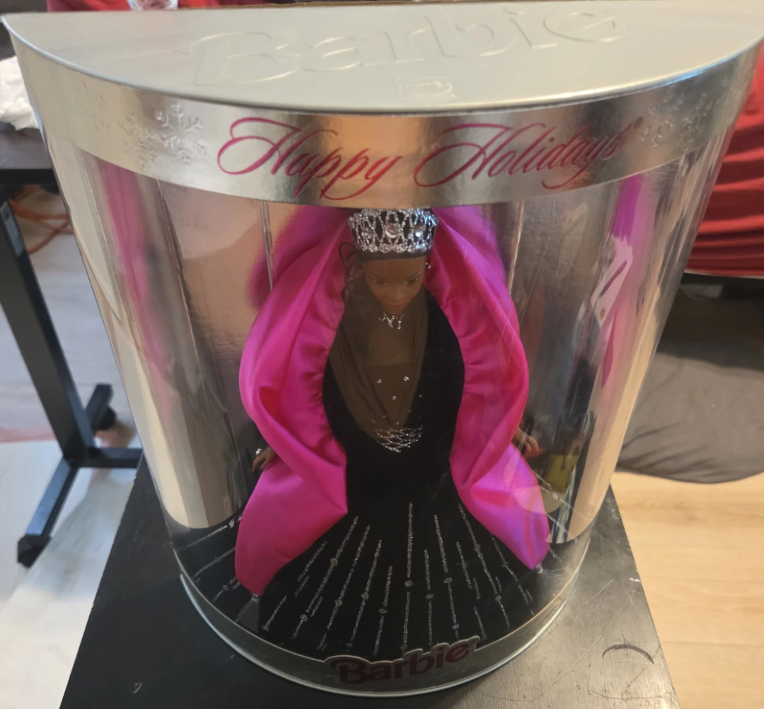 Barbie Happy Holidays Doll - photo 4