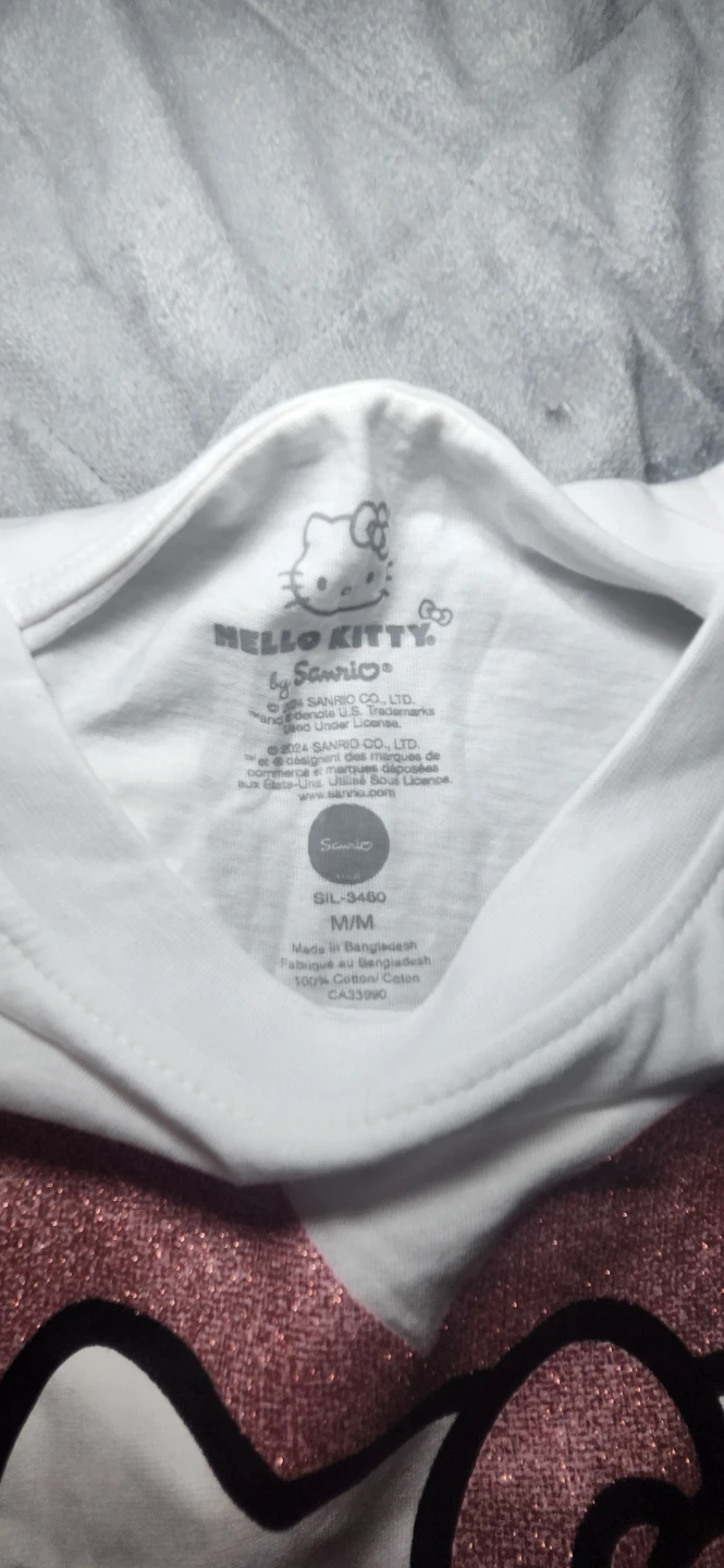 Betty Boop & Hello Kitty T-Shirt Bundle - photo 4