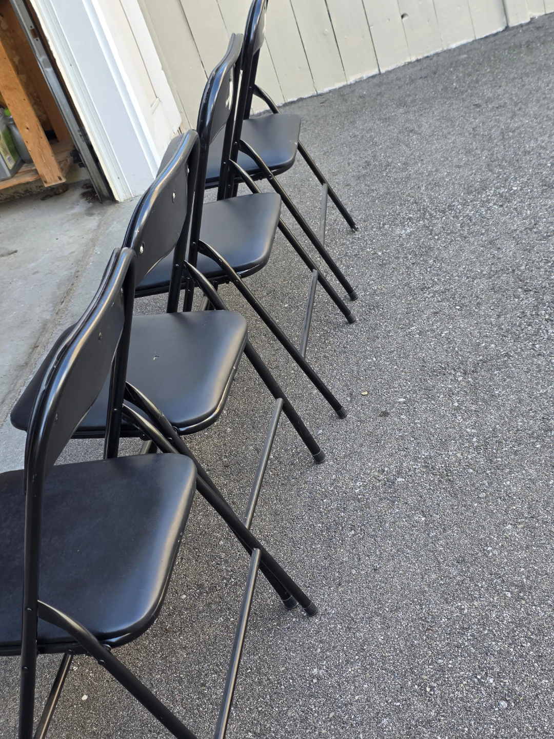 4 Black Folding Chairs [One Free] - photo 5