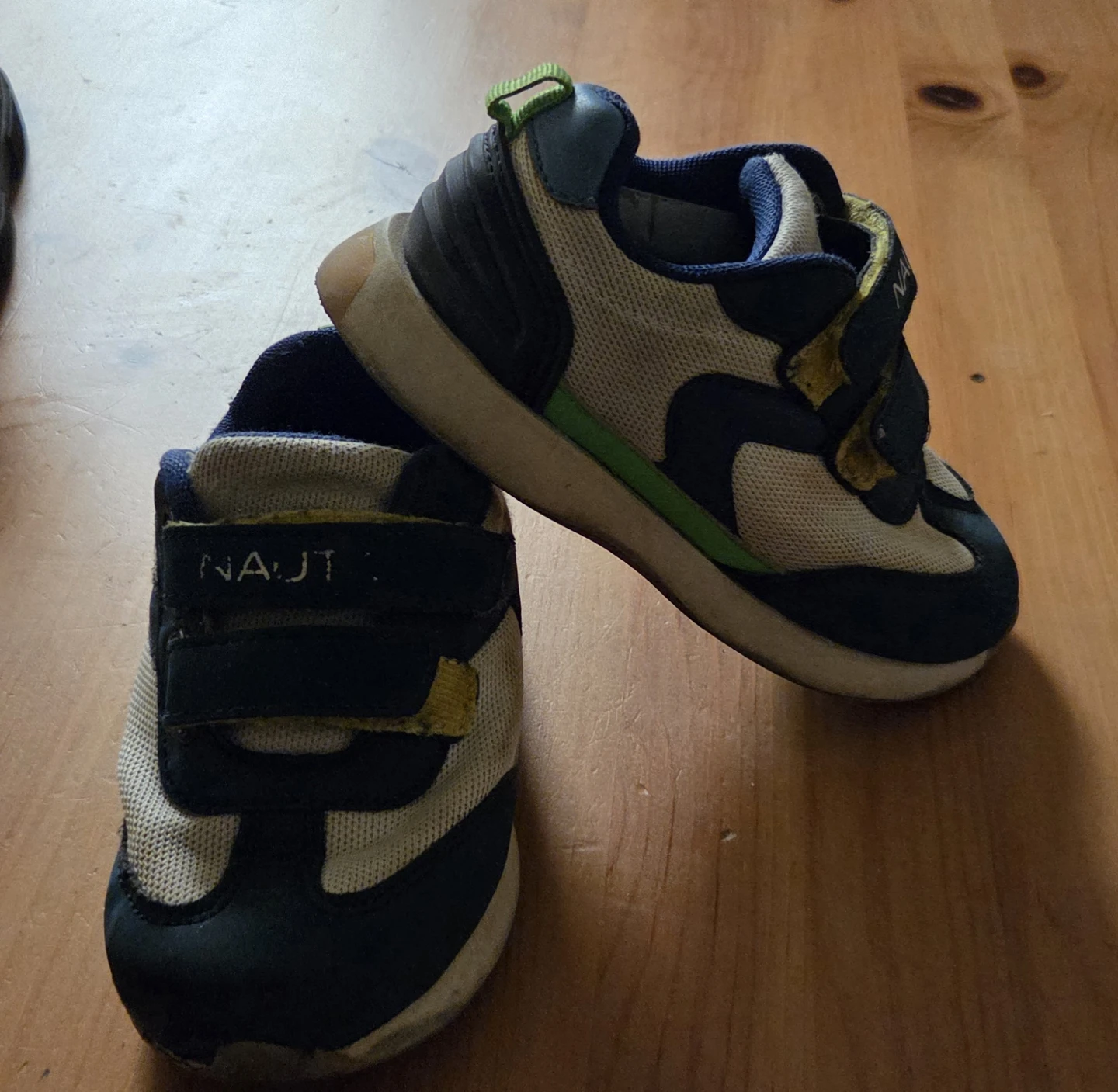 Nautica Kids Sneakers Size 9 - photo 2