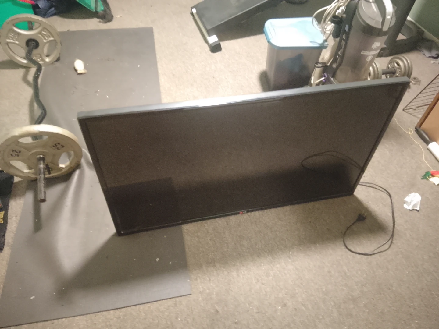 LG Television 42" - photo 2