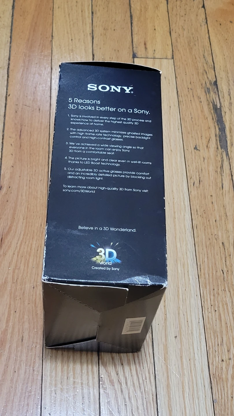 Sony 3D Deluxe Starter Kit with 2 Pairs of Glasses - photo 3