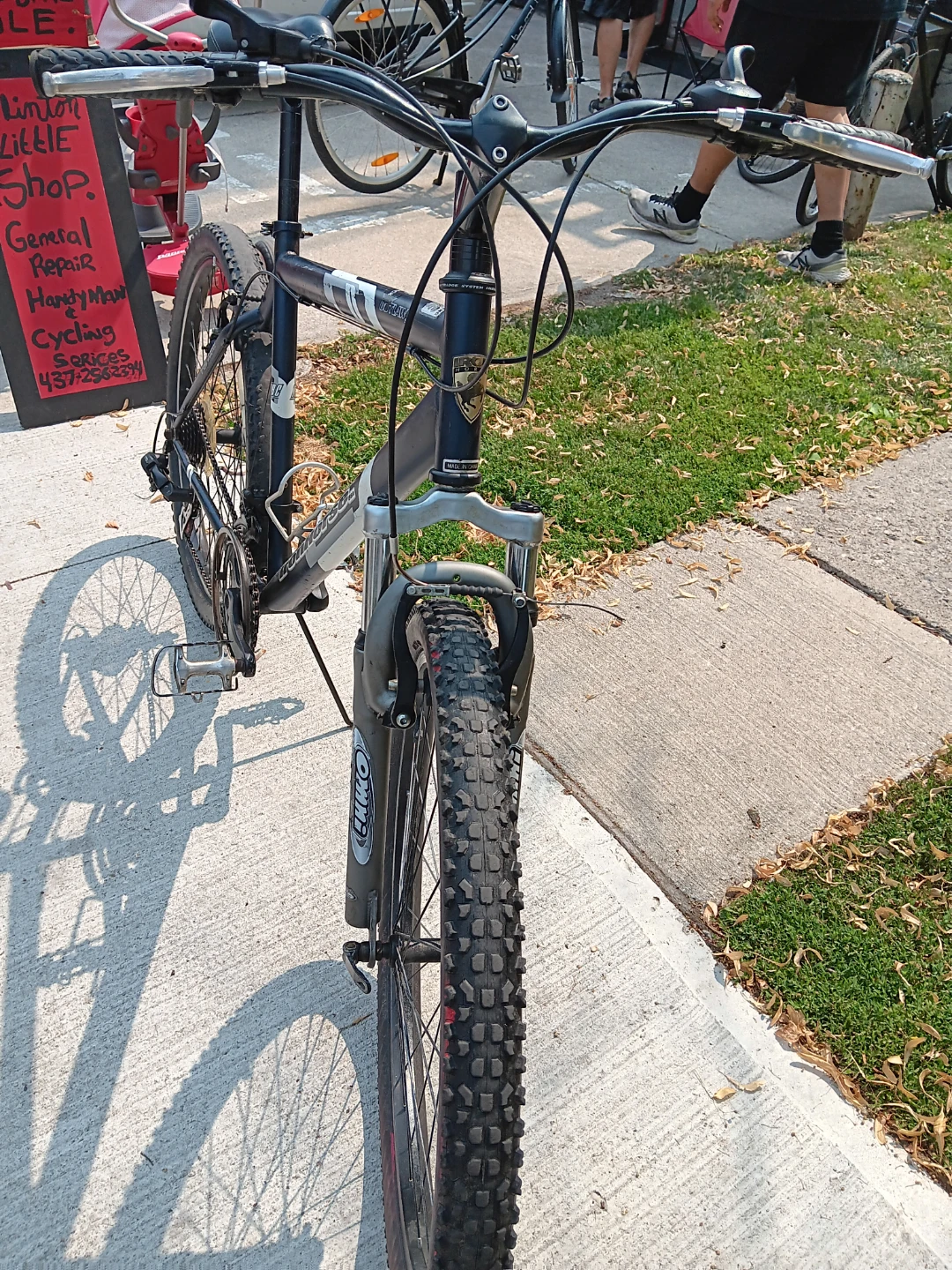 Schwinn Mongoose Mountain Bike - photo 4