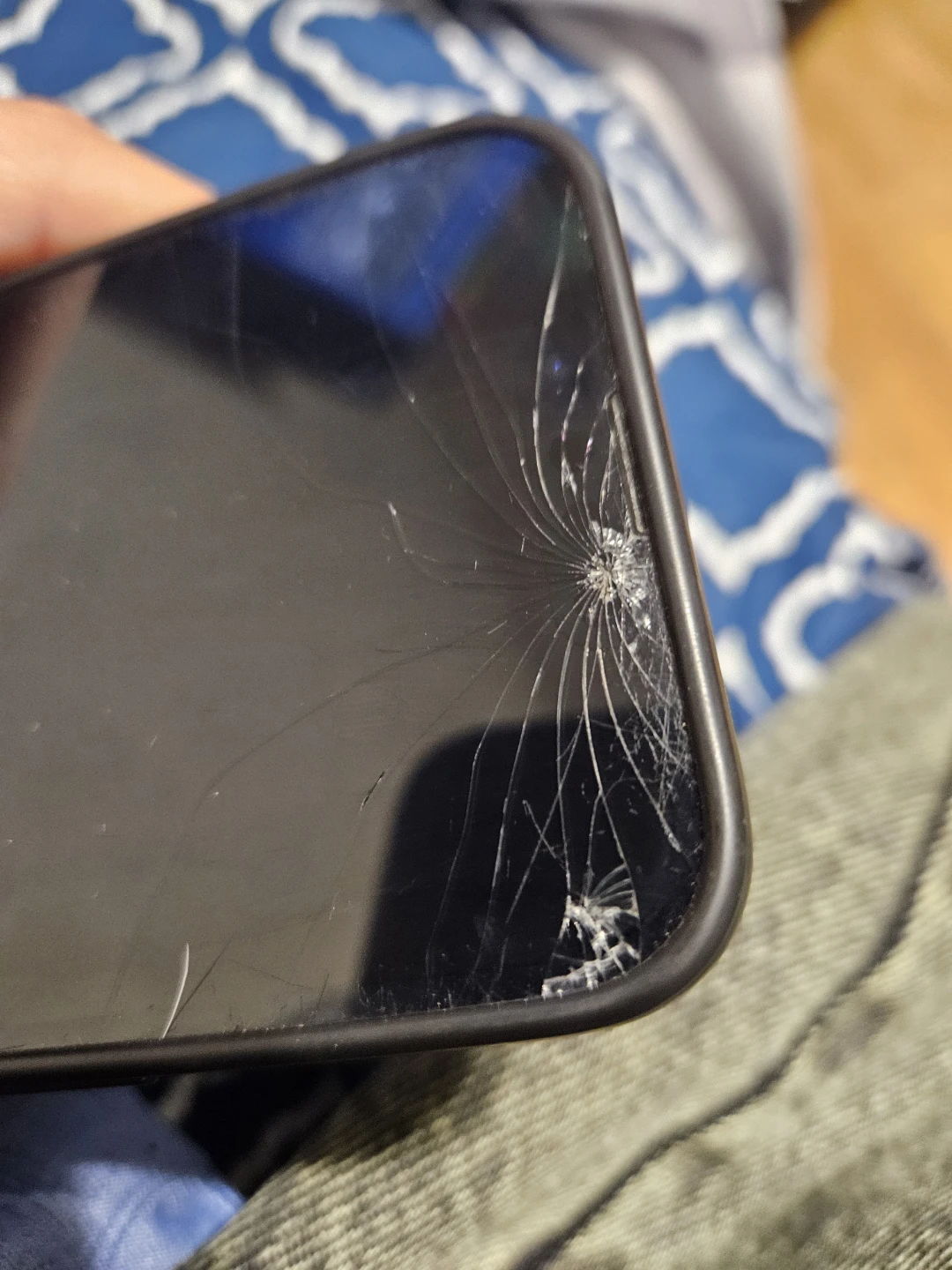 iPhone 13 with cracks on the top price negotiable - photo 2