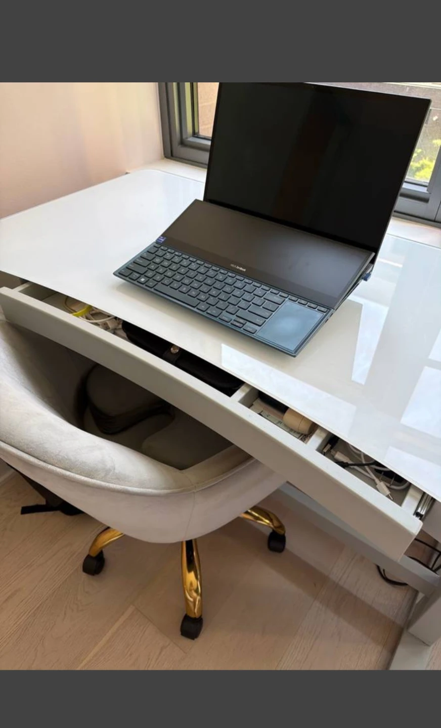 (FREE DELIVERY) White Standing Desk with Built-in USB Ports - photo 4