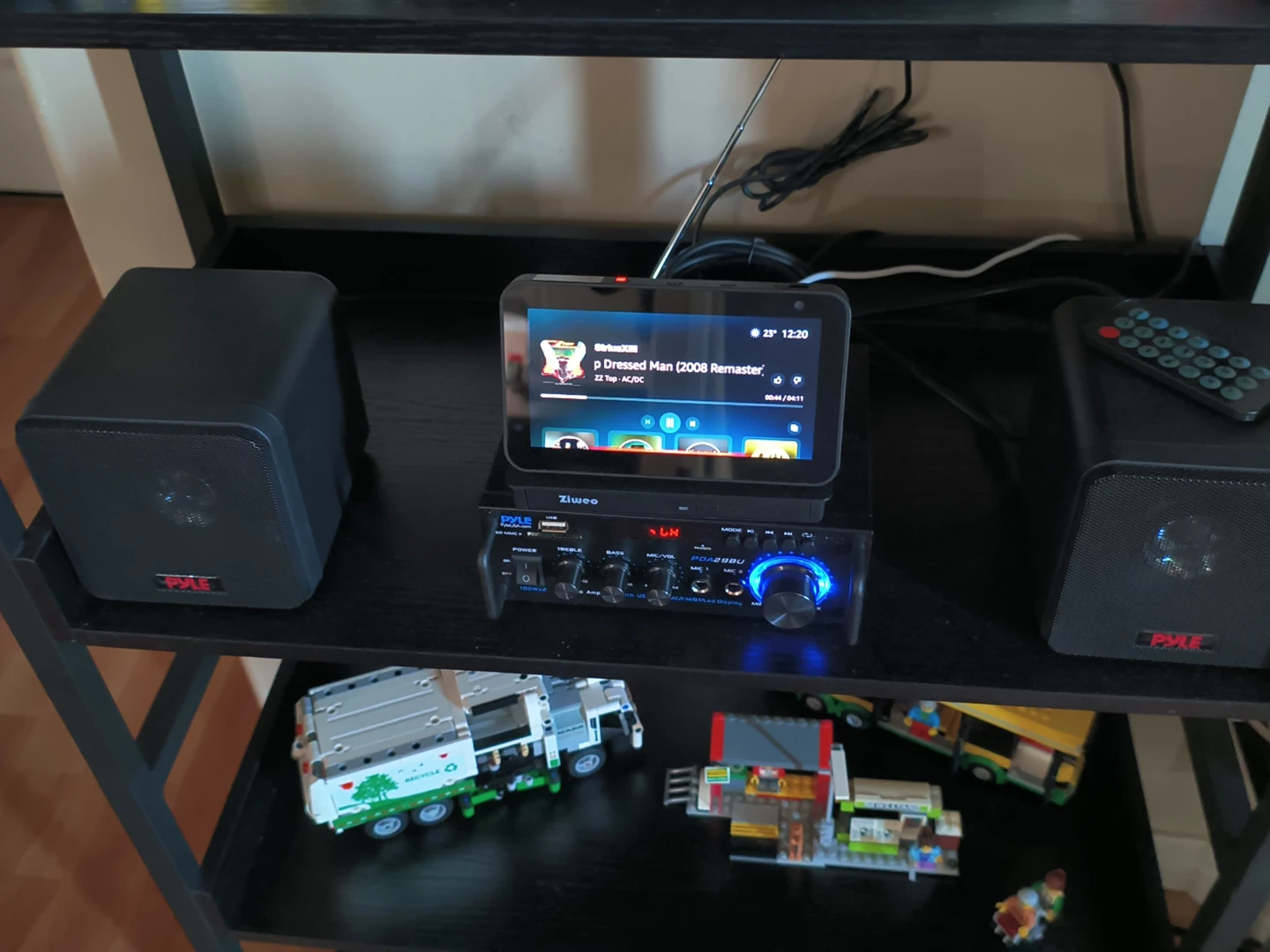Pyle Bluetooth Amplifier and Speakers