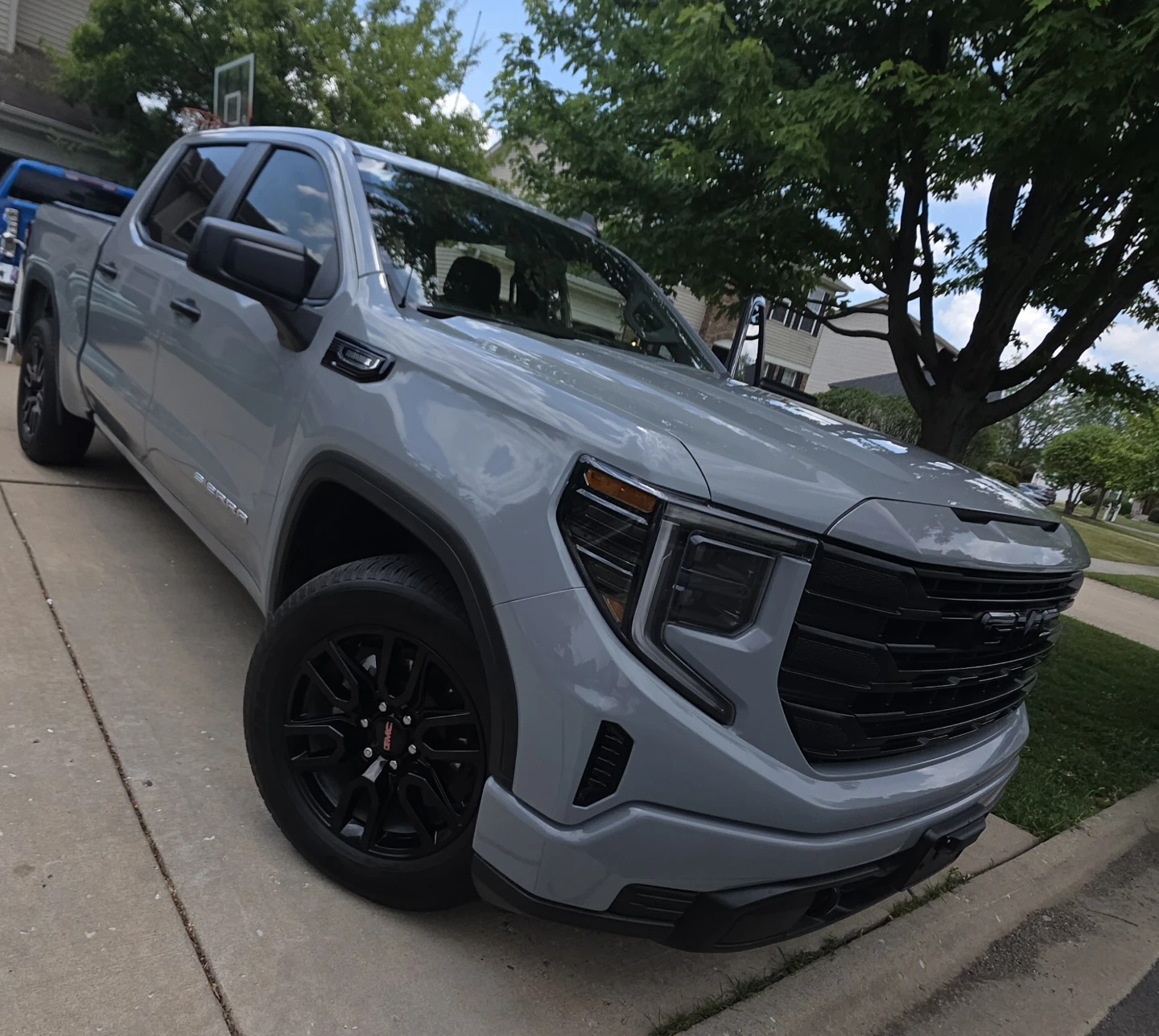 2025 GMC Sierra Crew Cab – Priced to Move TODAY!