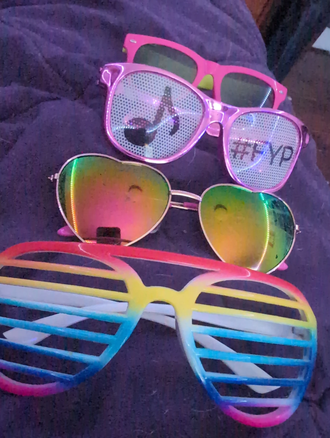 Lot of 4 Novelty Sunglasses