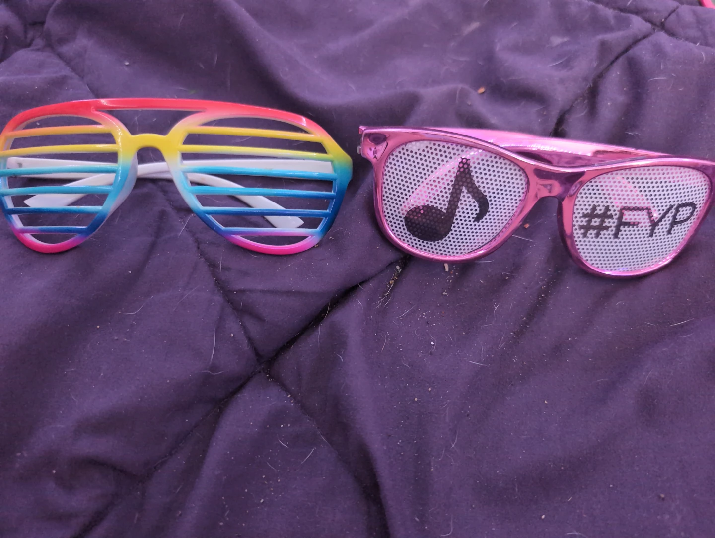 Lot of 4 Novelty Sunglasses - photo 2