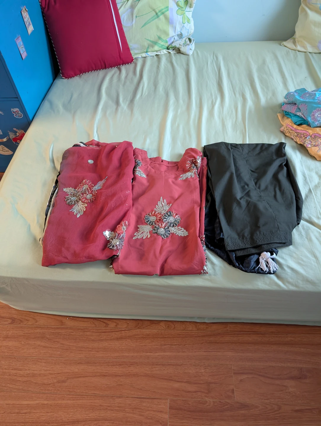 Ladies' Shalwar Kameez Set $75 for 4 suits - photo 3