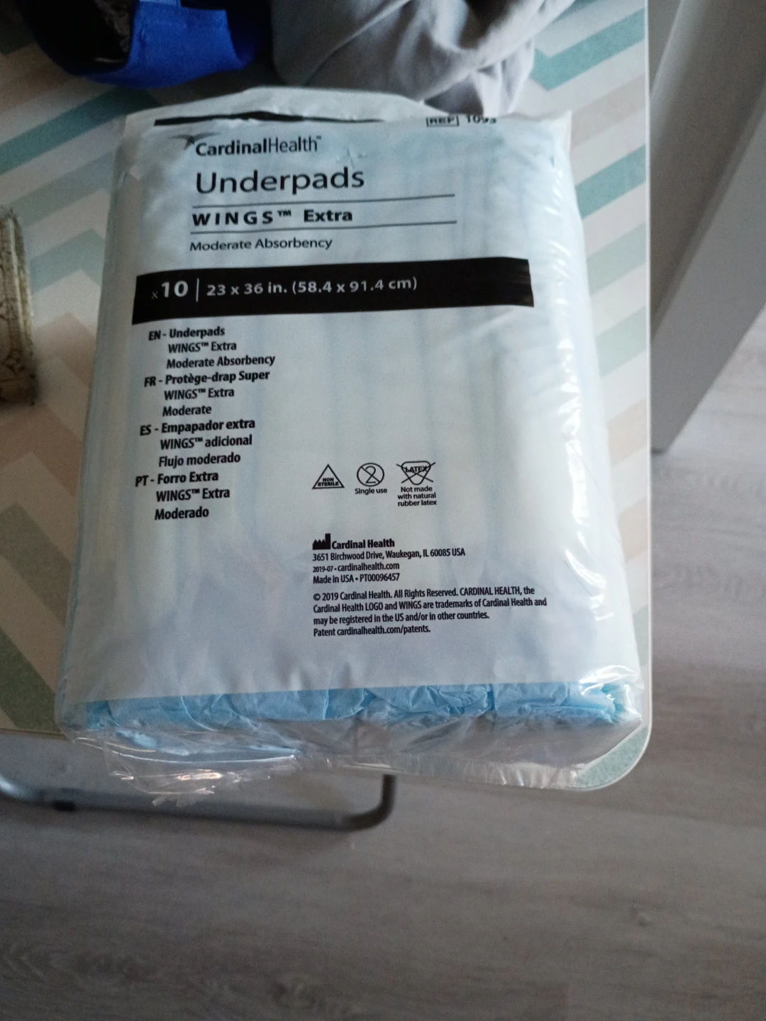 Cardinal Health Underpads WINGS Extra - 10 Count, 23x36 inches