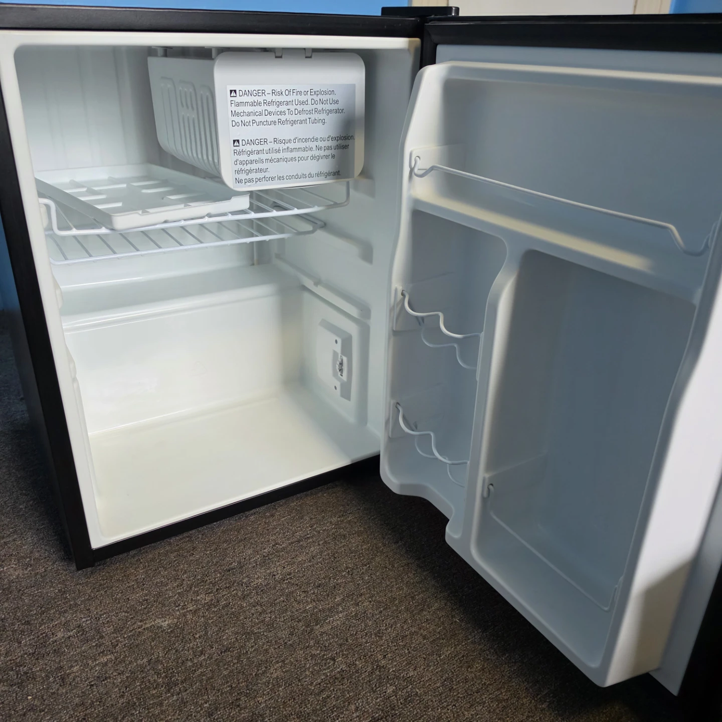Whirlpool Mini Fridge - photo 2