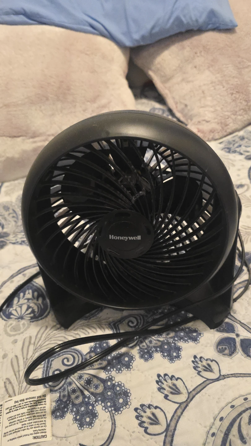 Honeywell Black Personal Tabletop Fan