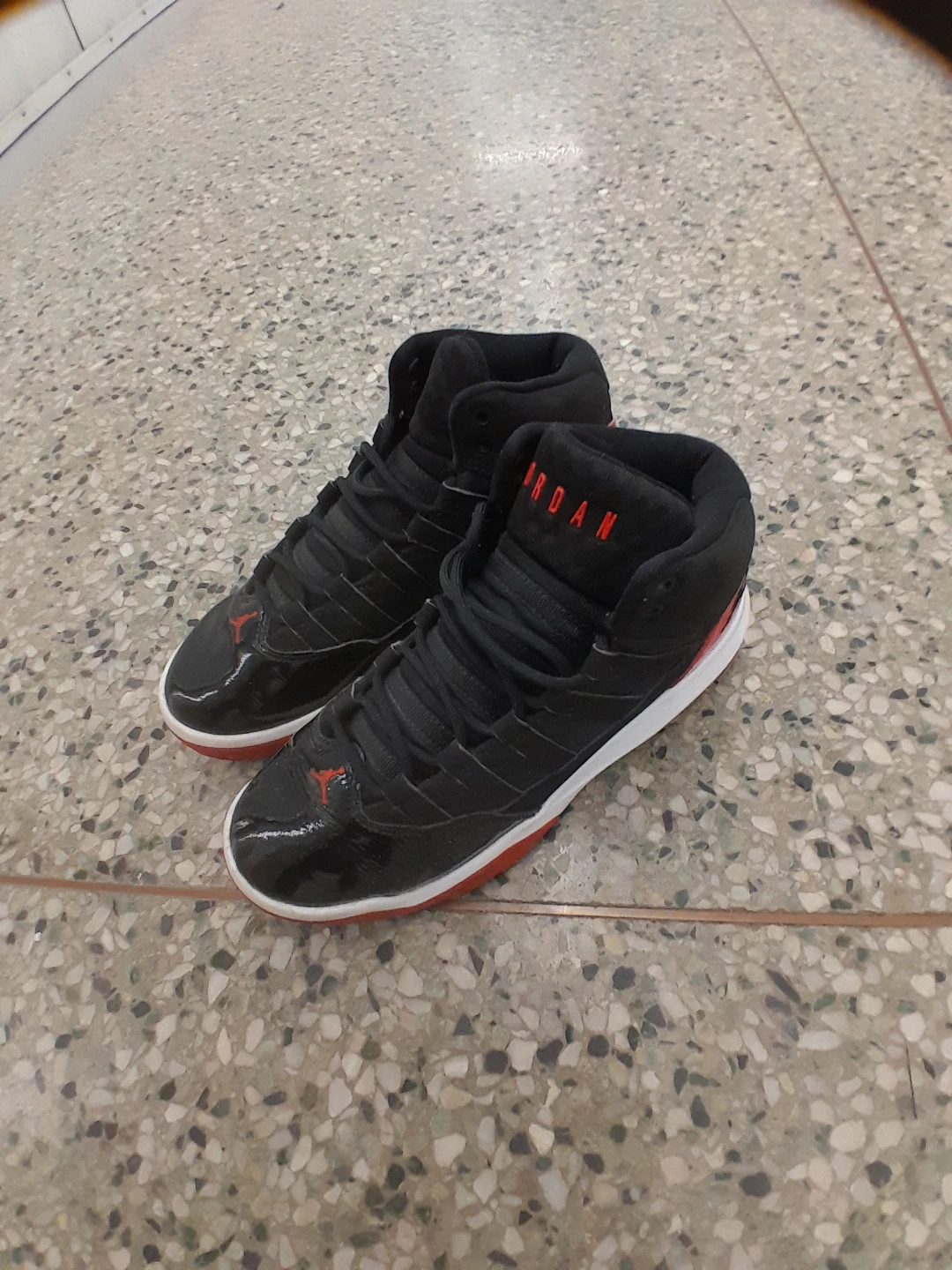 Jordan Sneakers - Black/Red Boys/Teens  Size 5 - photo 2