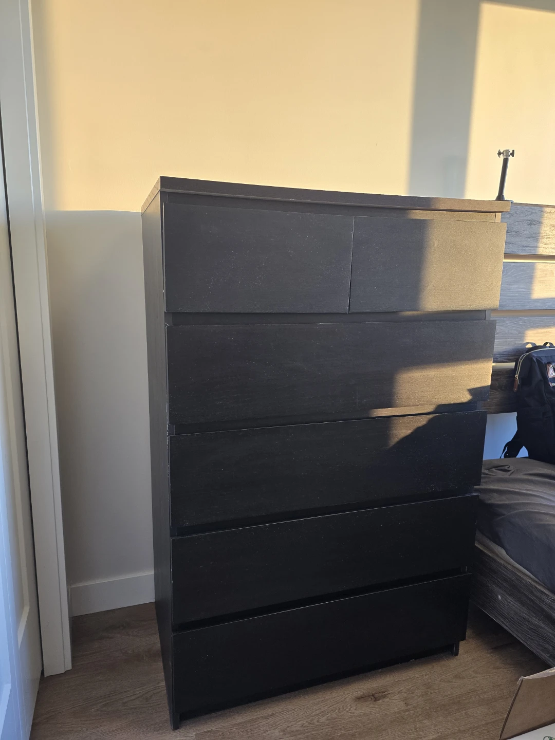 6-Drawer Dresser - Black-brown