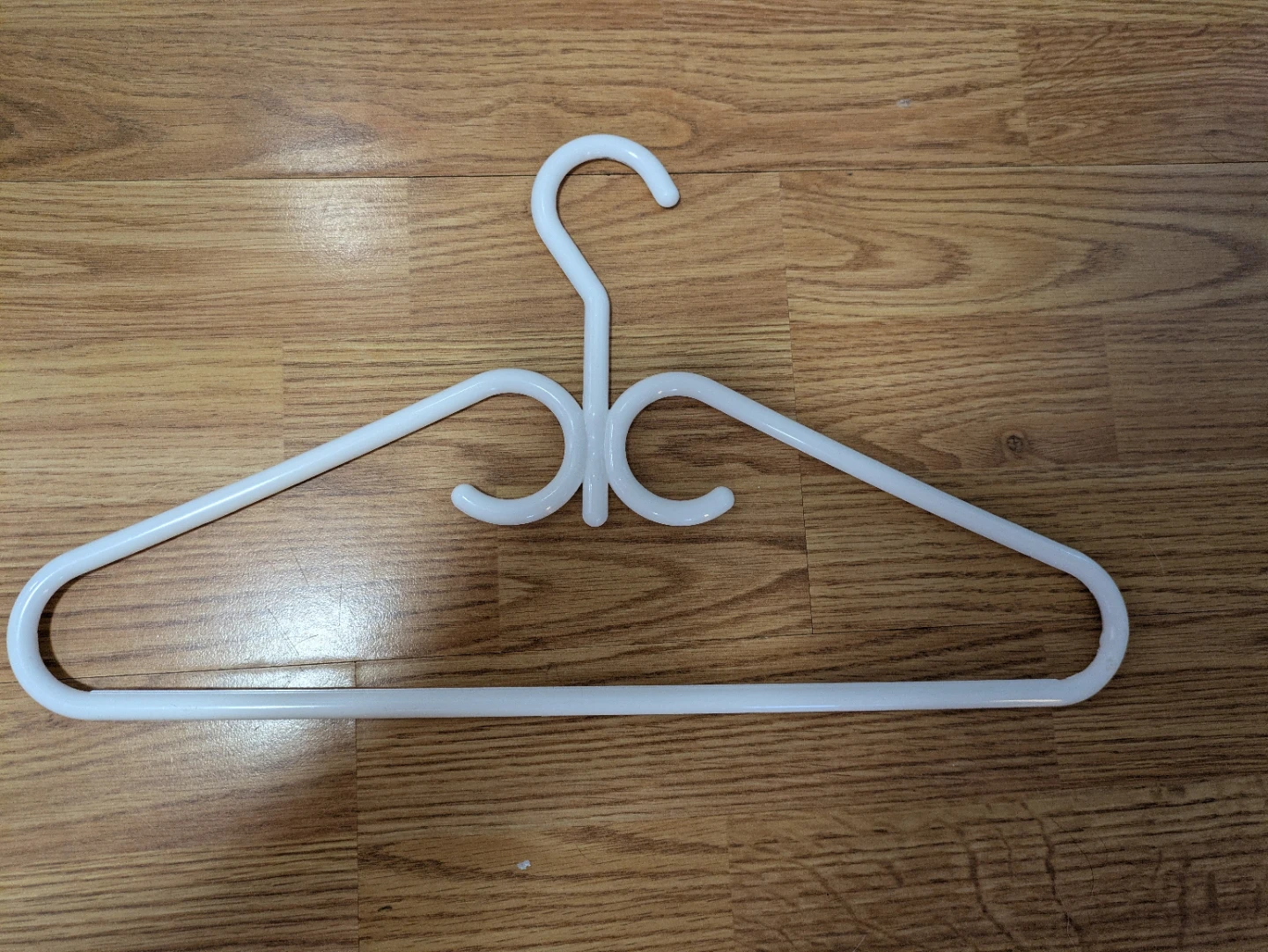 40 White Plastic Hangers - photo 3