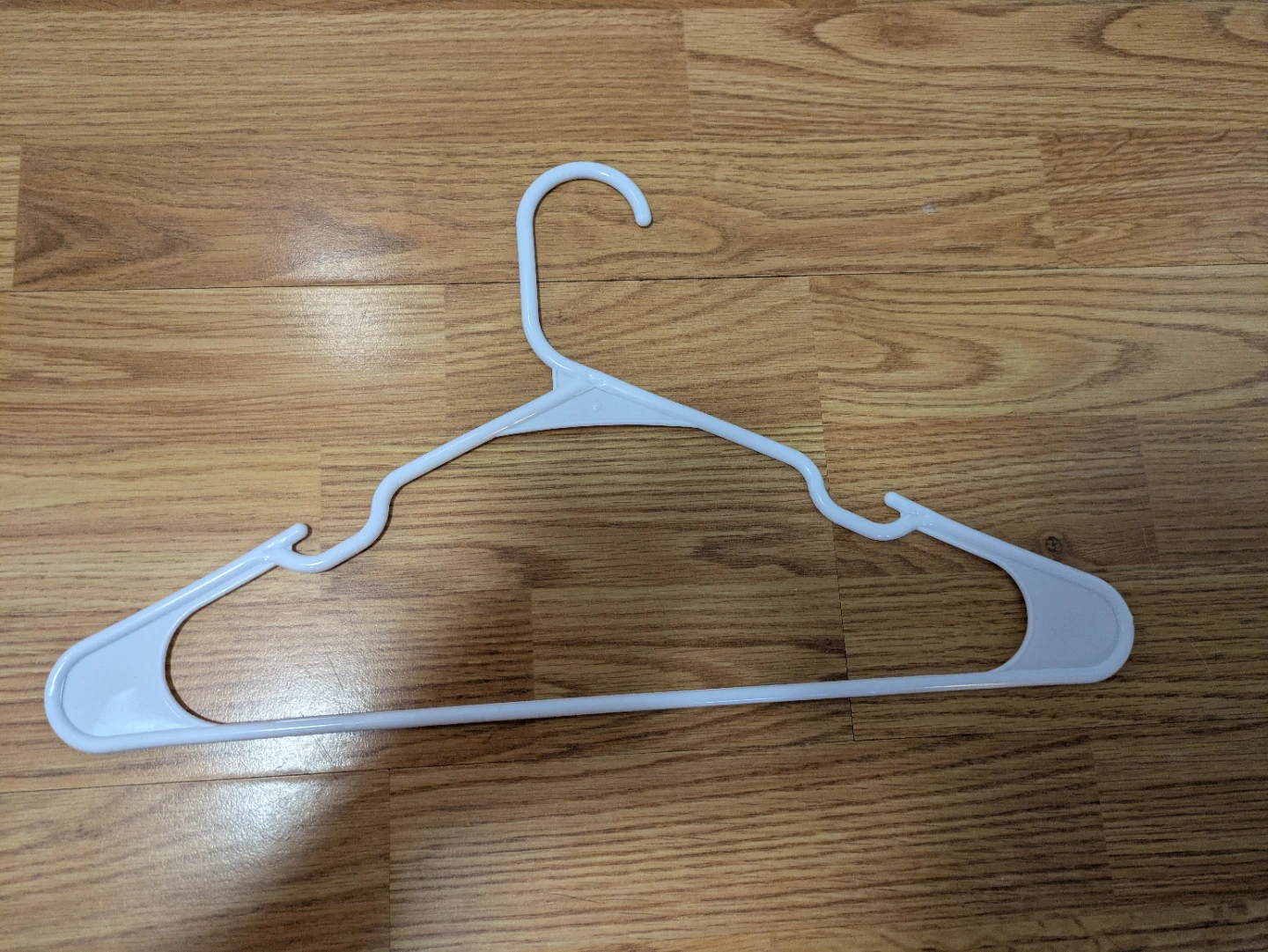 40 White Plastic Hangers - photo 4