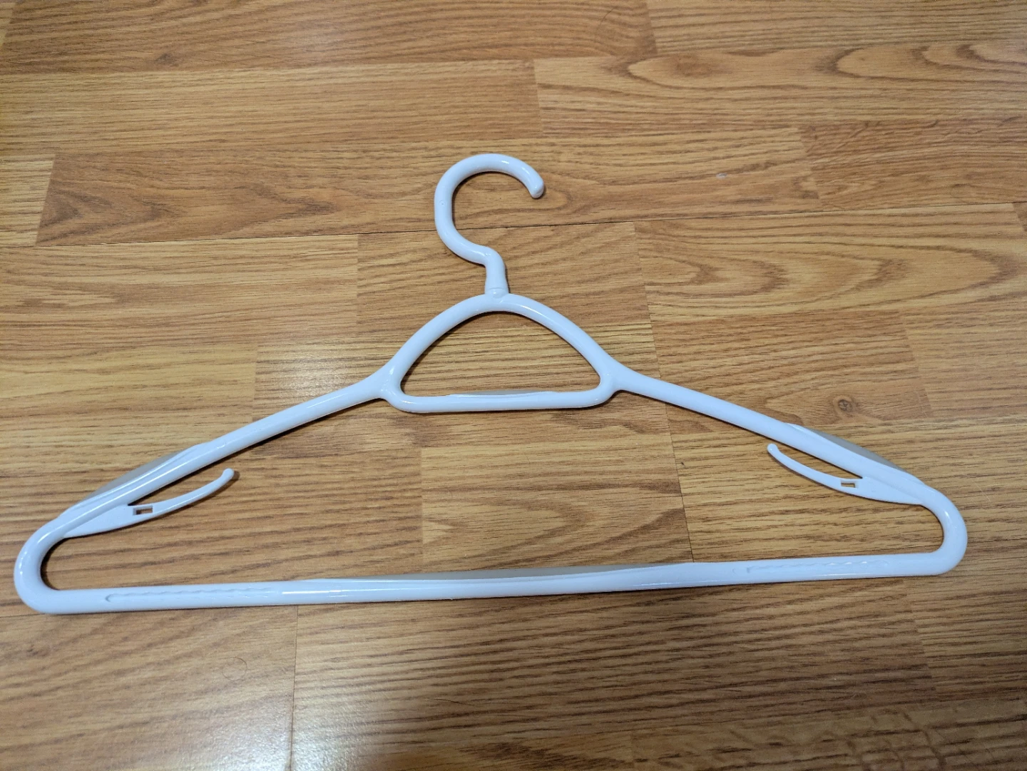 40 White Plastic Hangers - photo 5